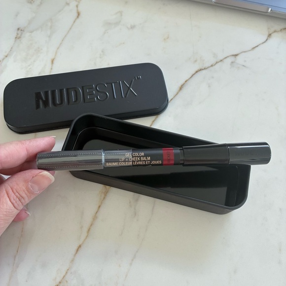 Nudestix Lip and Cheek Pencil with tin Case. Brand new! Sealed. Colour= wicked - Picture 5 of 9